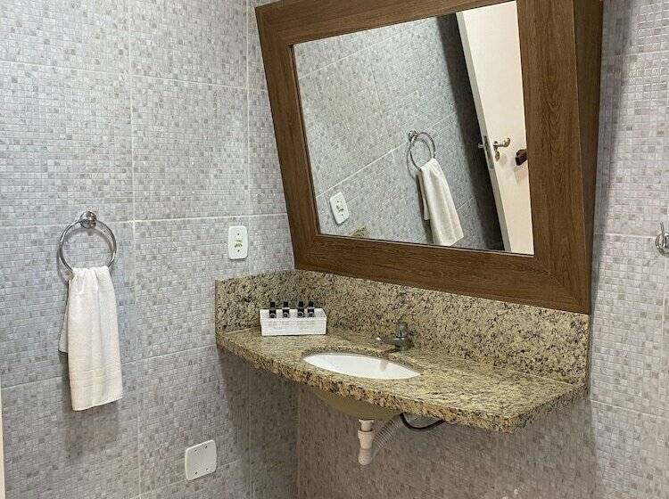 בית מלון כפרי Pousada Tropical Ilhas