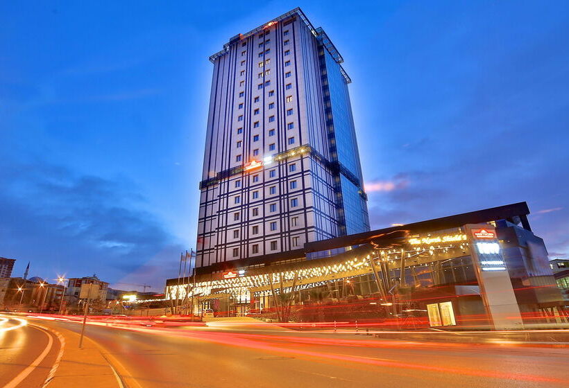 ホテル Tryp By Wyndham Istanbul Basın Ekspres