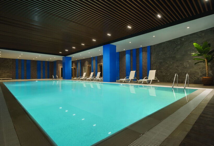 ホテル Tryp By Wyndham Istanbul Basın Ekspres