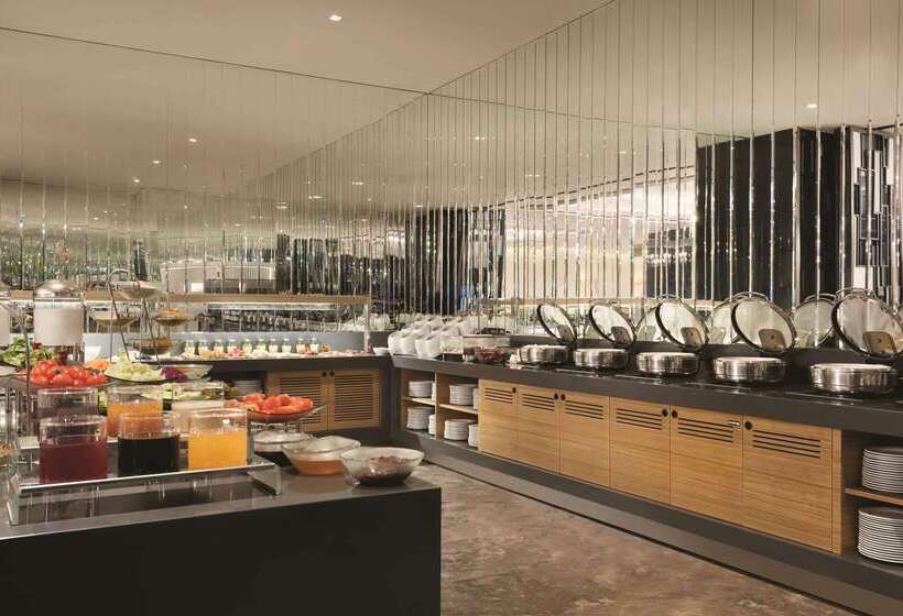 ホテル Tryp By Wyndham Istanbul Basın Ekspres