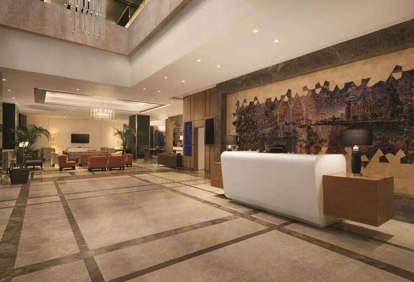 ホテル Tryp By Wyndham Istanbul Basın Ekspres