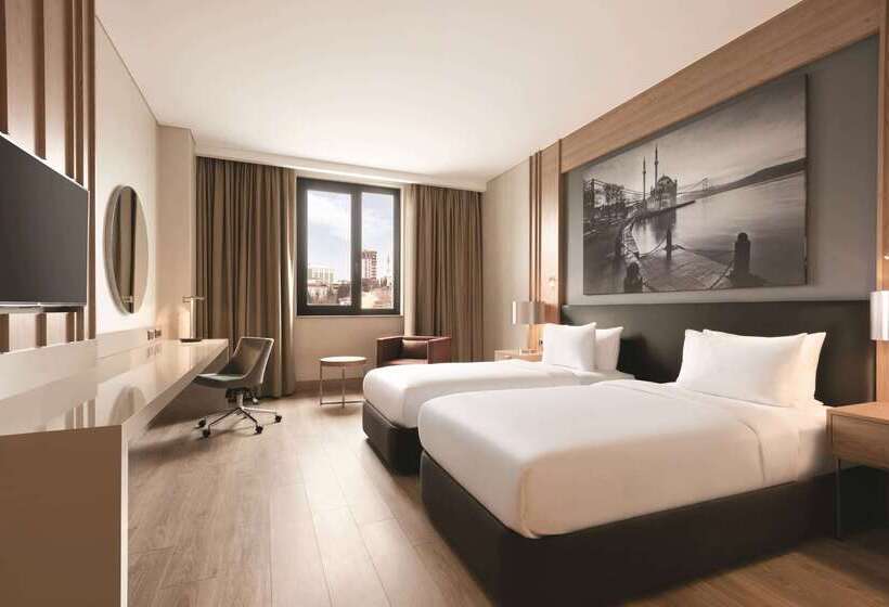 ホテル Tryp By Wyndham Istanbul Basın Ekspres