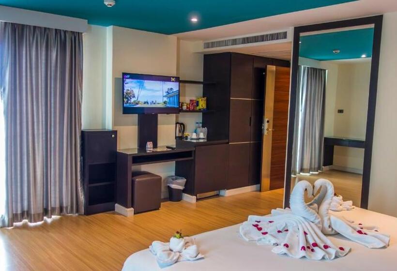 هتل Unique Regency Pattaya