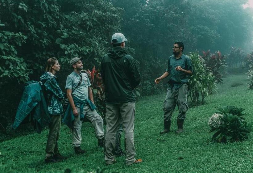 Villa Blanca Cloud Forest Hotel & Retreat