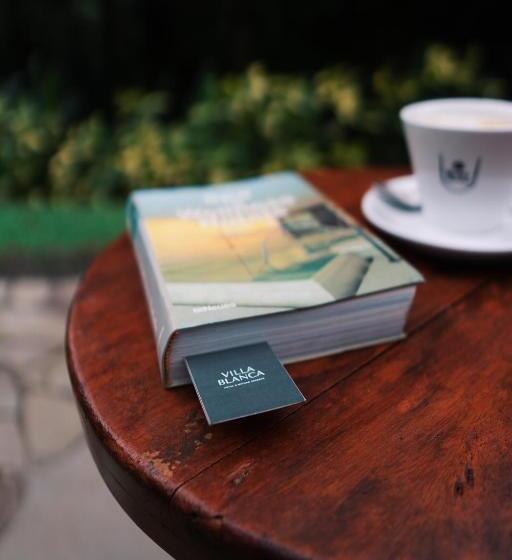 Villa Blanca Cloud Forest Hotel & Retreat