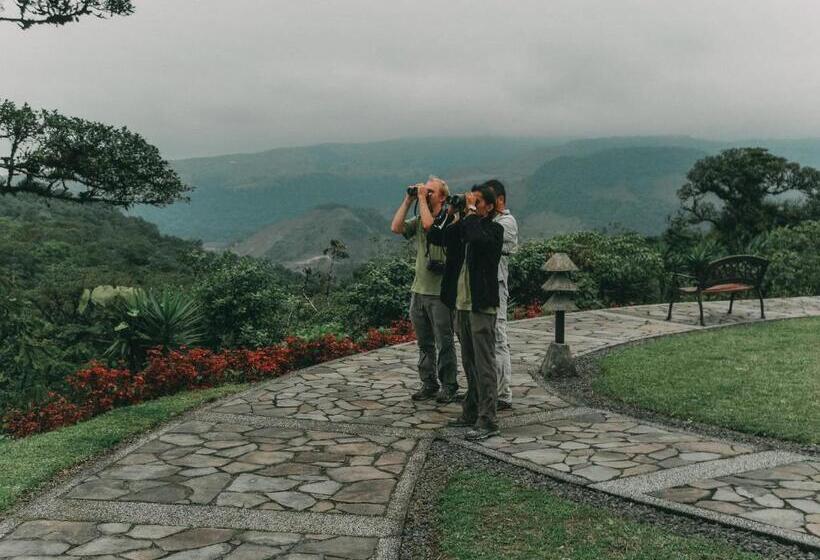Villa Blanca Cloud Forest Hotel & Retreat