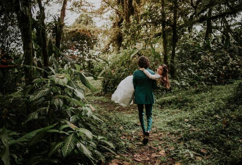 Villa Blanca Cloud Forest Hotel & Retreat