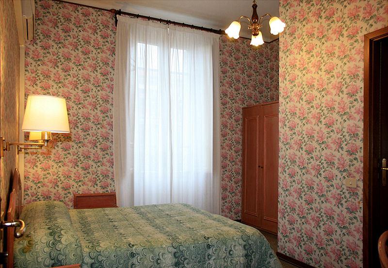 هتل Villa Flores