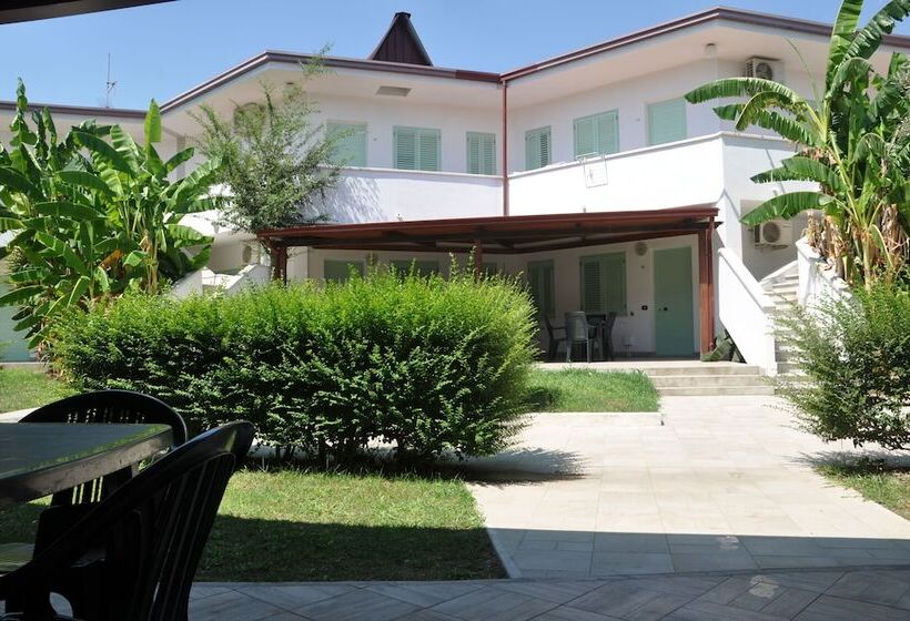 هتل Villaggio Borgo Degli Ulivi