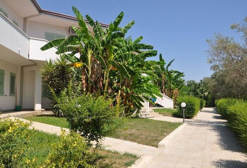 هتل Villaggio Borgo Degli Ulivi