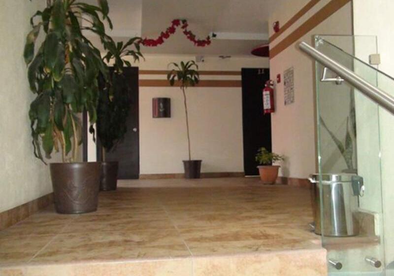 Отель & Villas 7