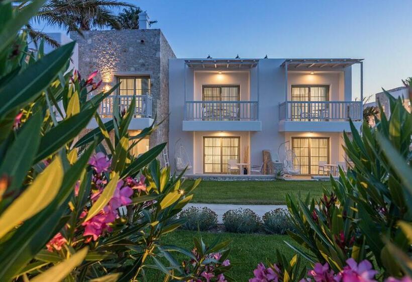 هتل White Pearls Luxury Suites   Adults Only