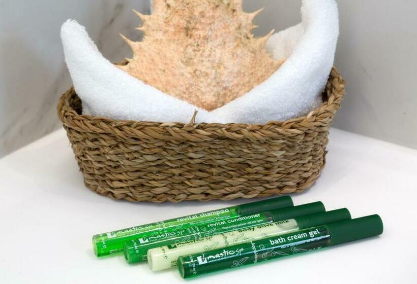 هتل White Pearls Luxury Suites   Adults Only