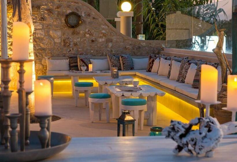 هتل White Pearls Luxury Suites   Adults Only