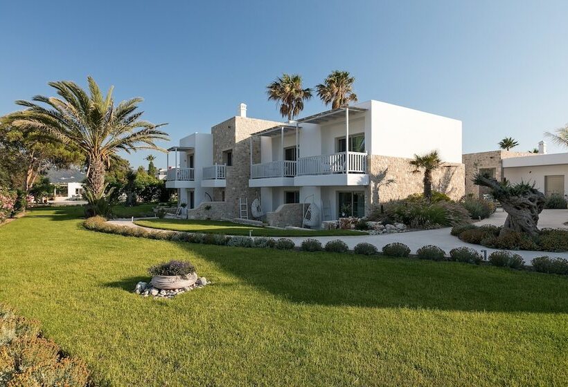 هتل White Pearls Luxury Suites   Adults Only