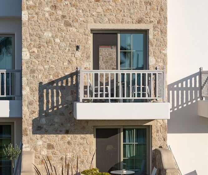 호텔 White Pearls Luxury Suites   Adults Only