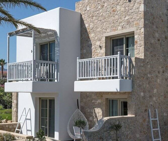 호텔 White Pearls Luxury Suites   Adults Only