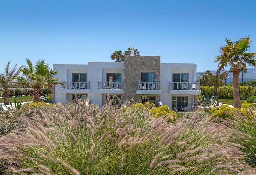 호텔 White Pearls Luxury Suites   Adults Only