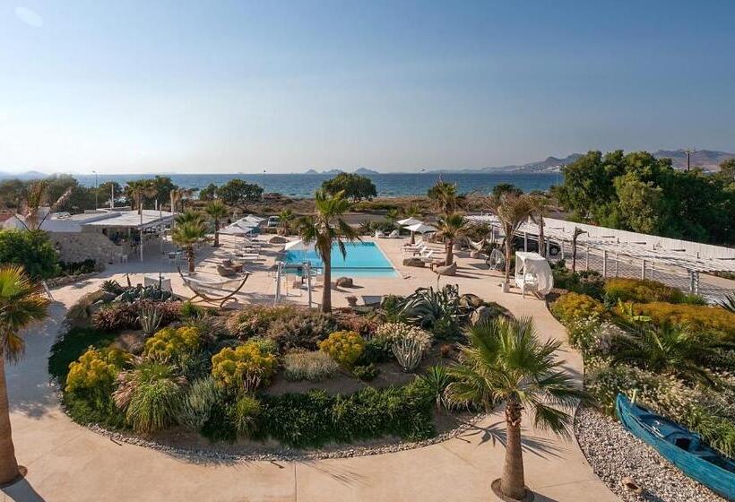 هتل White Pearls Luxury Suites   Adults Only