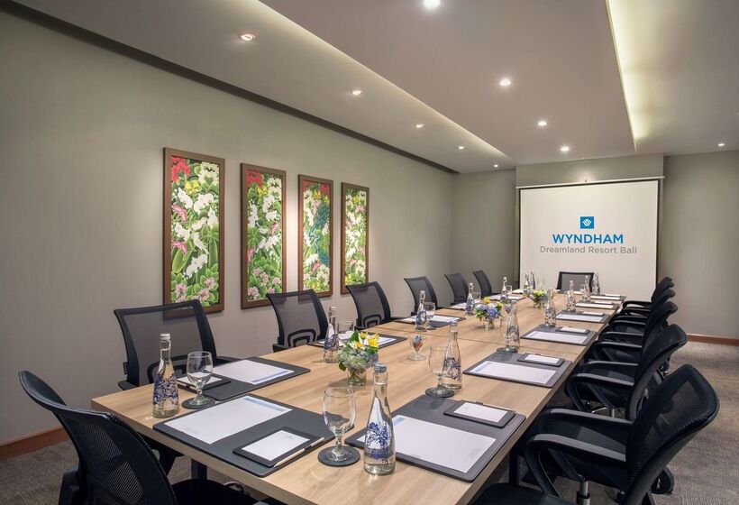 בית מלון כפרי Wyndham Dreamland Resort Bali