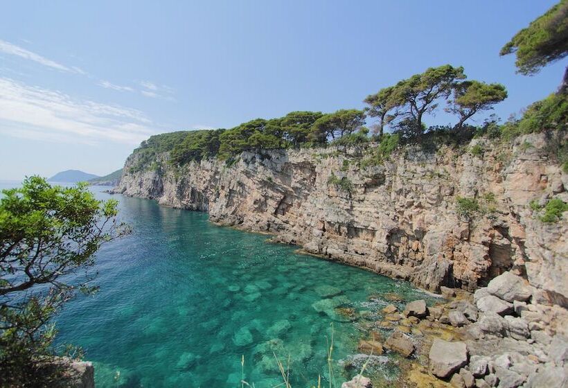 Kalamota Beach House