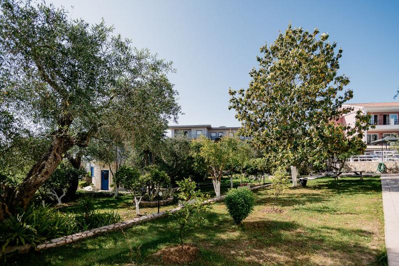 Mathraki Resort
