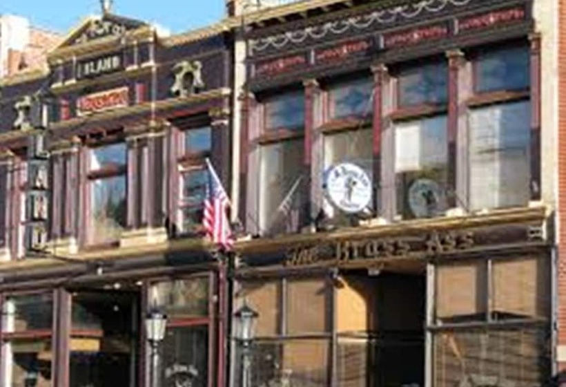 Midnight Rose & Mcgills Hotel & Casino