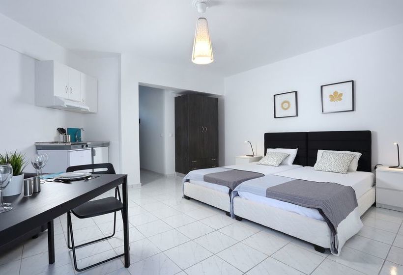 Natalie's Hotel & Apartments