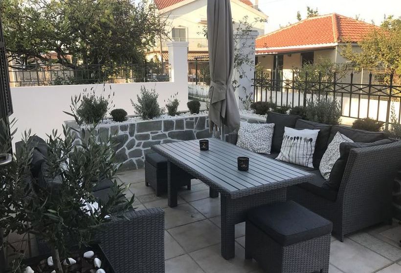 Natalie's Hotel & Apartments