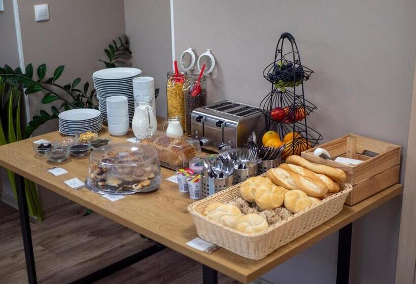 إقامة Kampus Palace