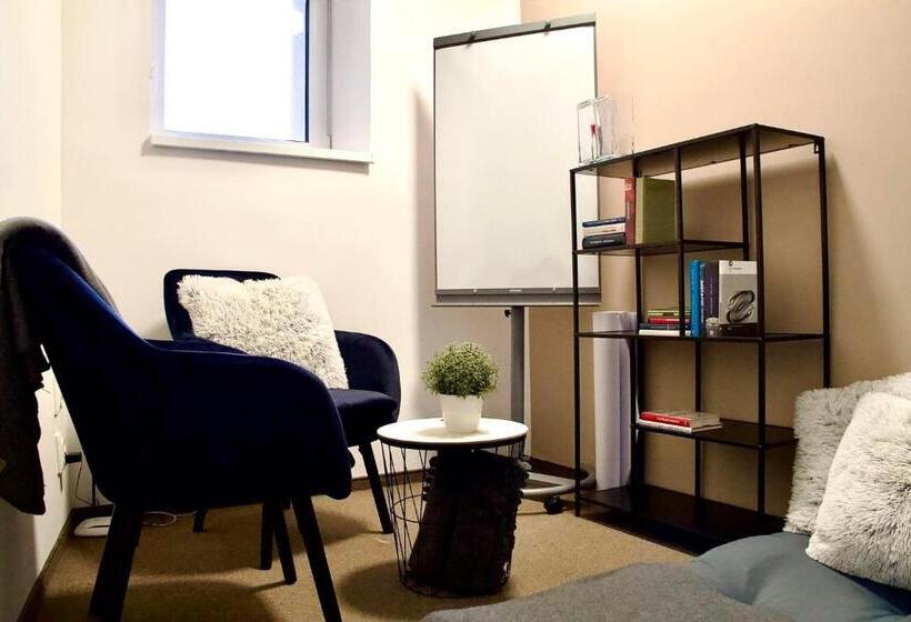 إقامة Kampus Palace