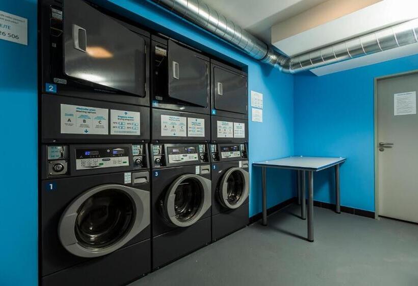 إقامة Kampus Palace