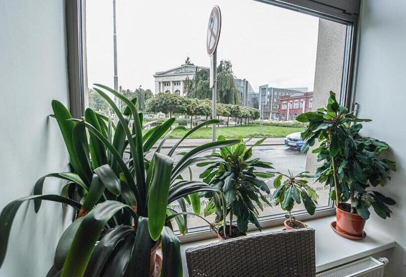 إقامة Kampus Palace