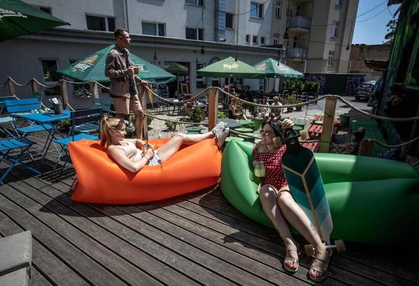 إقامة Kampus Palace