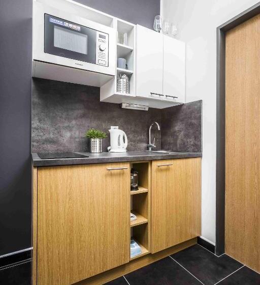 إقامة Kampus Palace