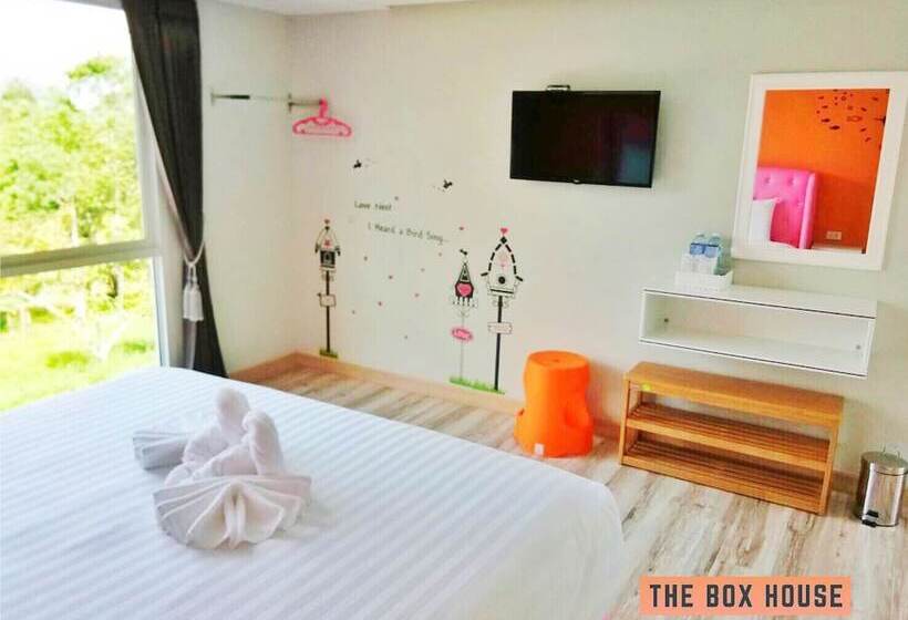 منتجع The Box House