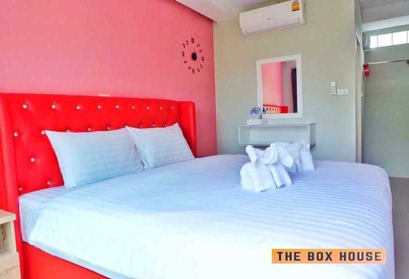 منتجع The Box House