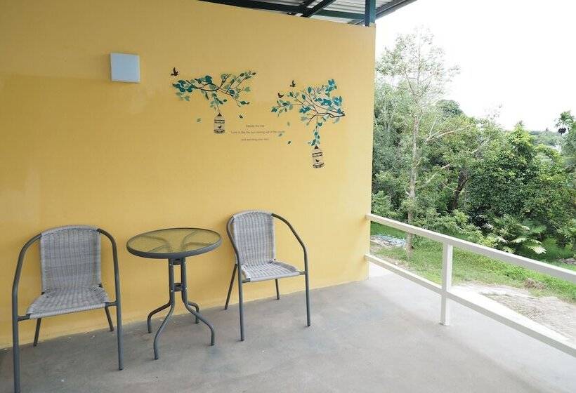 منتجع The Box House