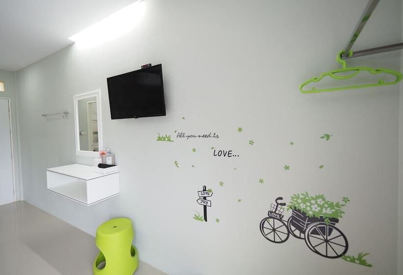 منتجع The Box House