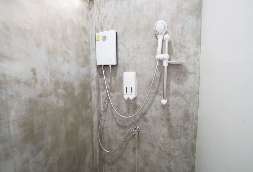 منتجع The Box House