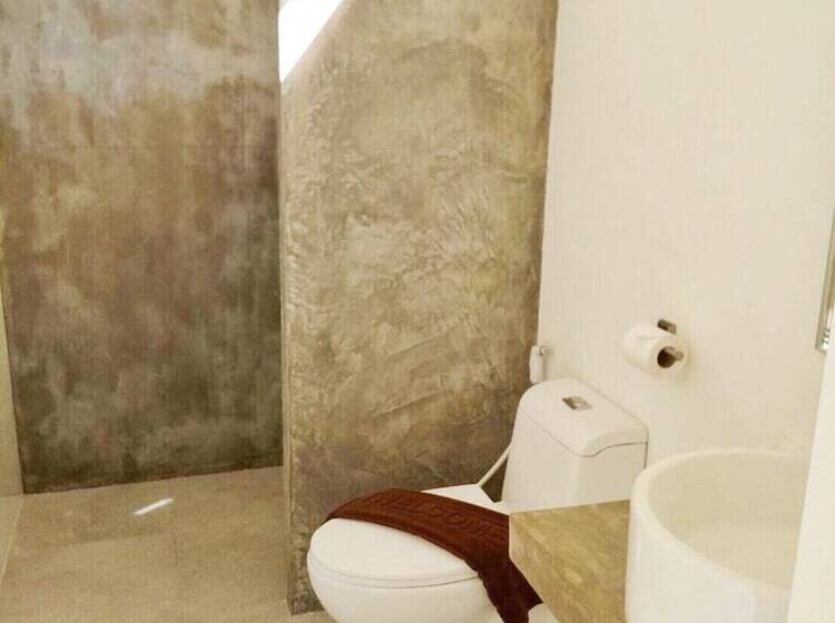 منتجع The Box House