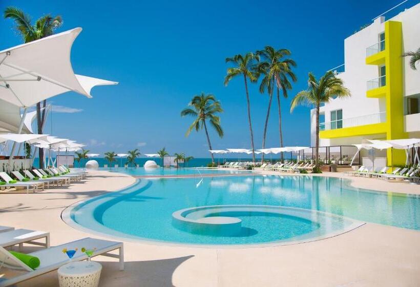 리조트 The Hacienda At Krystal Grand Puerto Vallarta