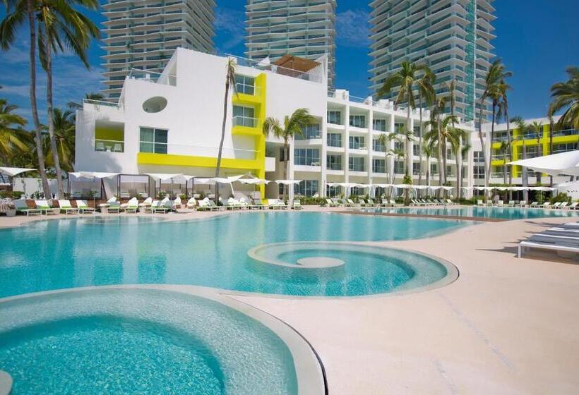 리조트 The Hacienda At Krystal Grand Puerto Vallarta