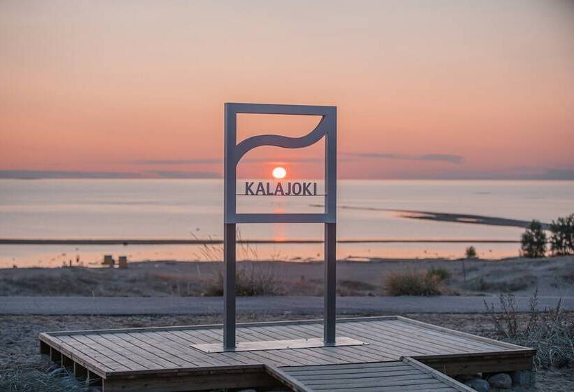 Sandy Kelt   Irish House Apartments