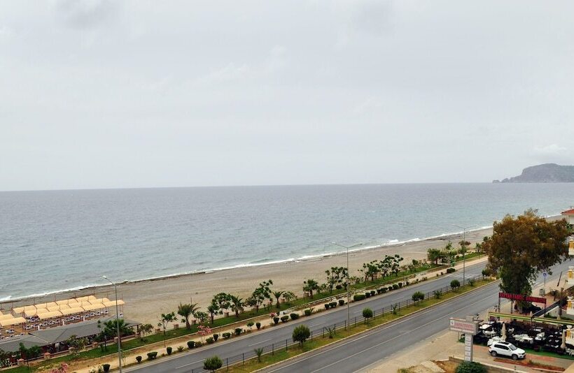 Sey Beach Hotel &spa