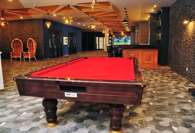 Sey Beach Hotel &spa