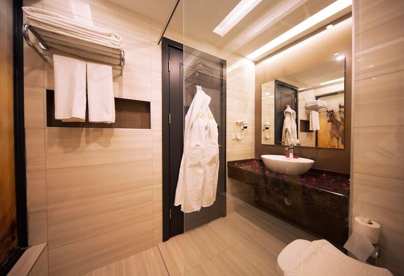 Sey Beach Hotel &spa