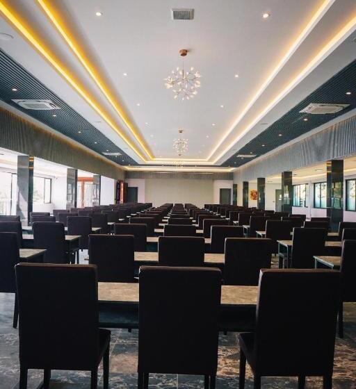 Vedana Lagoon Resort & Spa