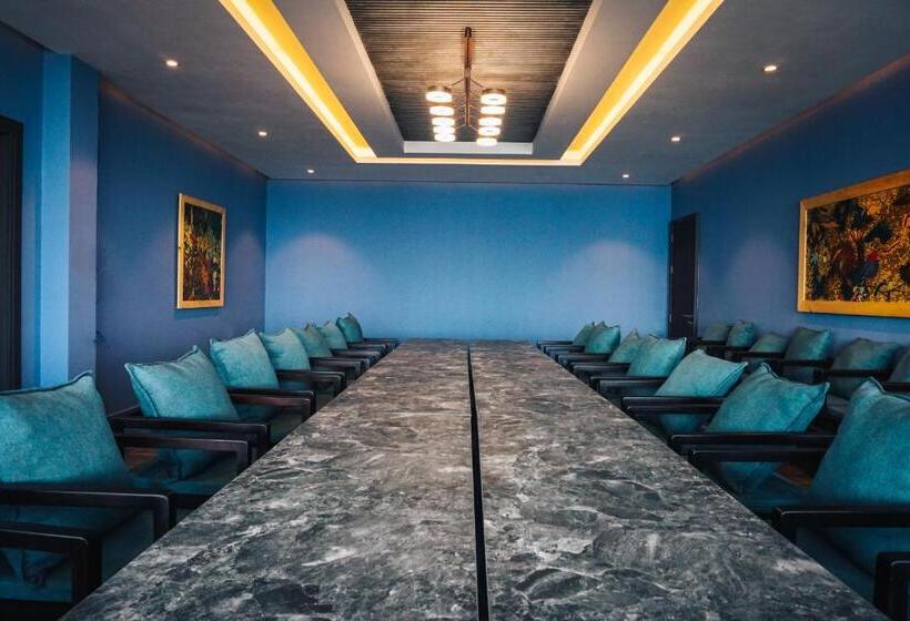 Vedana Lagoon Resort & Spa