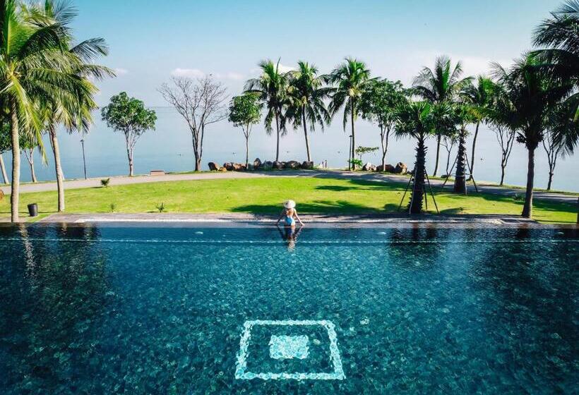 Vedana Lagoon Resort & Spa